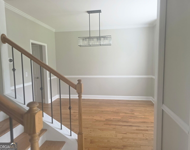 2257 Roseberry Lane - Photo Thumbnail 2