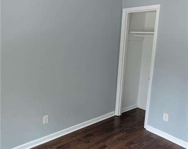 201 Peyton Place Sw - Photo Thumbnail 10