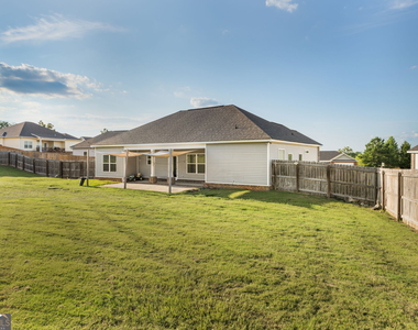 404 Ledford Way - Photo Thumbnail 4