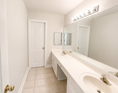 2900 The Terraces Way - Photo Thumbnail 15