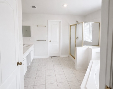 2900 The Terraces Way - Photo Thumbnail 12