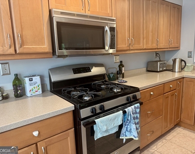 2901 Lenox Road Ne - Photo Thumbnail 4