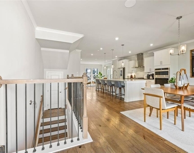2145 Burnside Drive Nw - Photo Thumbnail 2