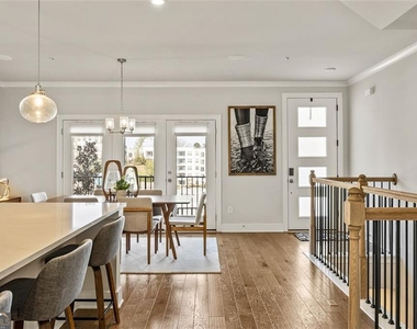 2145 Burnside Drive Nw - Photo Thumbnail 8