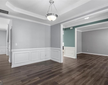 4220 Hunters Green Way Ne - Photo Thumbnail 7