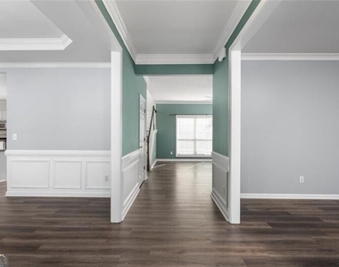 4220 Hunters Green Way Ne - Photo Thumbnail 5