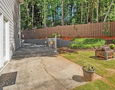 4220 Hunters Green Way Ne - Photo Thumbnail 30