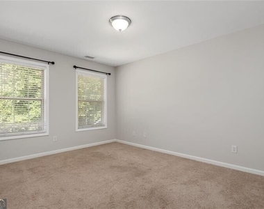 4220 Hunters Green Way Ne - Photo Thumbnail 26