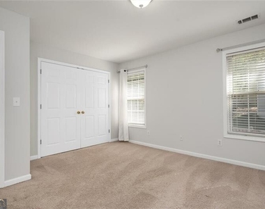 4220 Hunters Green Way Ne - Photo Thumbnail 25
