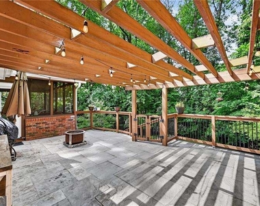 4100 Shawnee Lane Ne - Photo Thumbnail 22