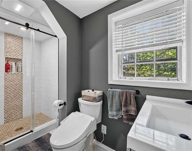 4100 Shawnee Lane Ne - Photo Thumbnail 17