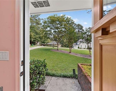 4100 Shawnee Lane Ne - Photo Thumbnail 2