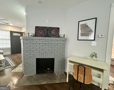 551 Culberson Street Sw - Photo Thumbnail 5