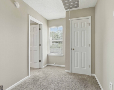 130 S Fairfield Drive - Photo Thumbnail 17