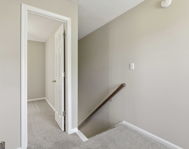 130 S Fairfield Drive - Photo Thumbnail 16