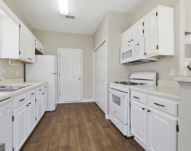 130 S Fairfield Drive - Photo Thumbnail 12