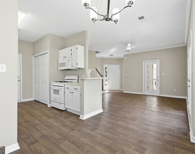 130 S Fairfield Drive - Photo Thumbnail 11