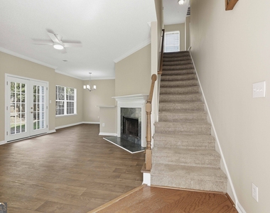 130 S Fairfield Drive - Photo Thumbnail 3