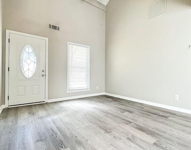 2747 Highland Ridge Nw - Photo Thumbnail 5