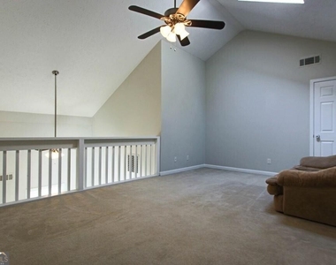 2747 Highland Ridge Nw - Photo Thumbnail 9