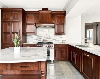 3376 Peachtree Road Ne - Photo Thumbnail 5