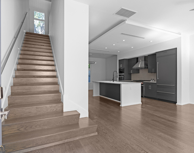 785 Piedmont Avenue Ne - Photo Thumbnail 4
