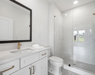 2042 Juliette Avenue - Photo Thumbnail 9