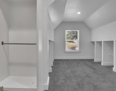 6181 Shoreland Circle - Photo Thumbnail 41