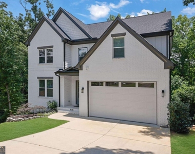 6181 Shoreland Circle - Photo Thumbnail 3