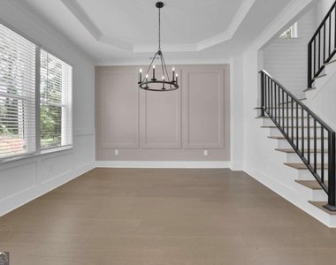 6181 Shoreland Circle - Photo Thumbnail 7