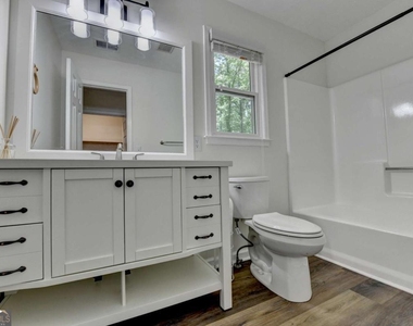 1530 Plunketts Road - Photo Thumbnail 40