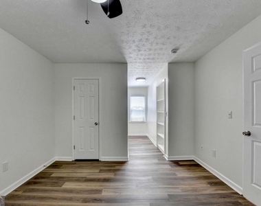 1530 Plunketts Road - Photo Thumbnail 36
