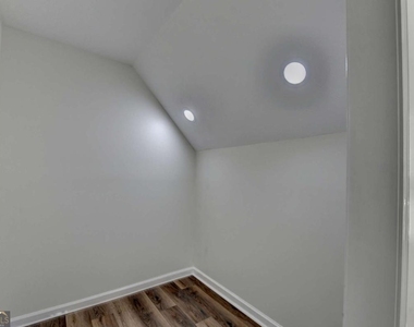 1530 Plunketts Road - Photo Thumbnail 44