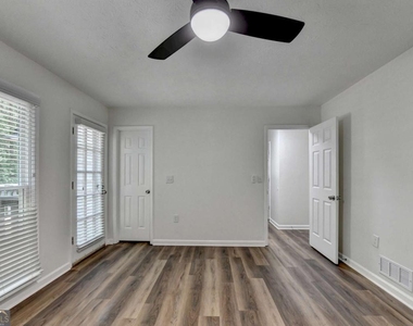1530 Plunketts Road - Photo Thumbnail 33