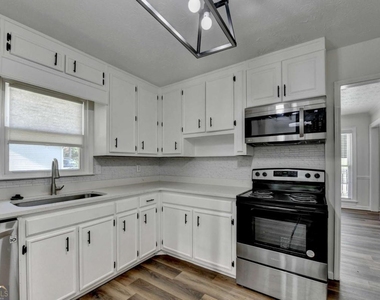 1530 Plunketts Road - Photo Thumbnail 24