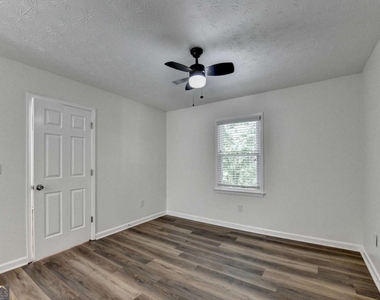 1530 Plunketts Road - Photo Thumbnail 35