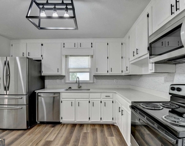 1530 Plunketts Road - Photo Thumbnail 23