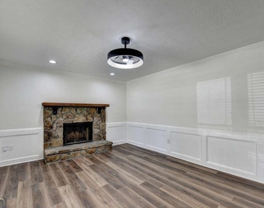 1530 Plunketts Road - Photo Thumbnail 17