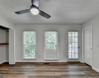 1530 Plunketts Road - Photo Thumbnail 32