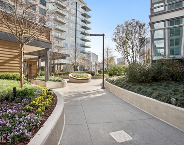 40 12th Street - Photo Thumbnail 2