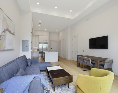 40 12th Street - Photo Thumbnail 10