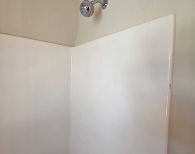 4332 Park Gate Drive - Photo Thumbnail 14