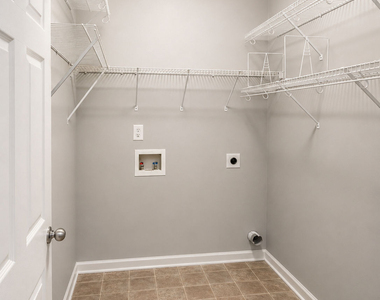 2268 White Alder Drive - Photo Thumbnail 8