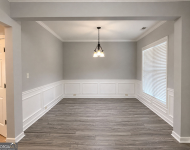 2268 White Alder Drive - Photo Thumbnail 3