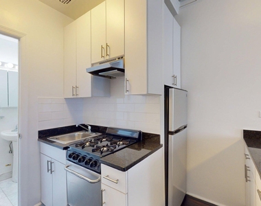 35 East 65th Street  - Photo Thumbnail 1