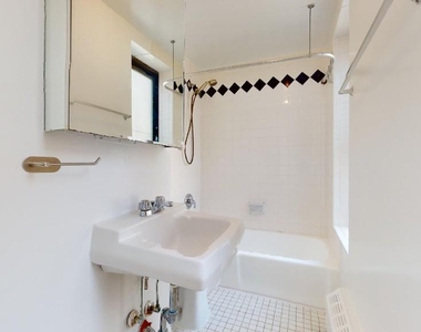 516 East 80th Street  - Photo Thumbnail 4