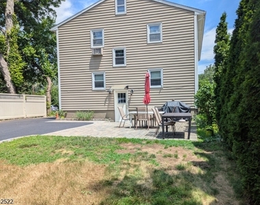 52 Mechanic St - Photo Thumbnail 11