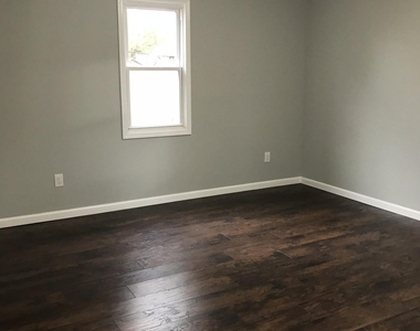 32 Frazee Place - Photo Thumbnail 2