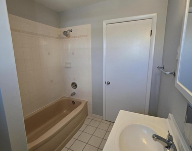 106 E Granada Drive - Photo Thumbnail 13