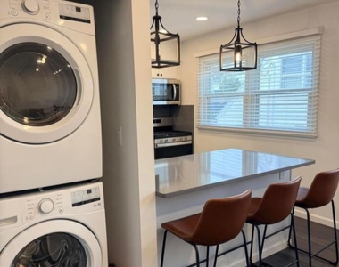 2133 Bridge Avenue - Photo Thumbnail 5